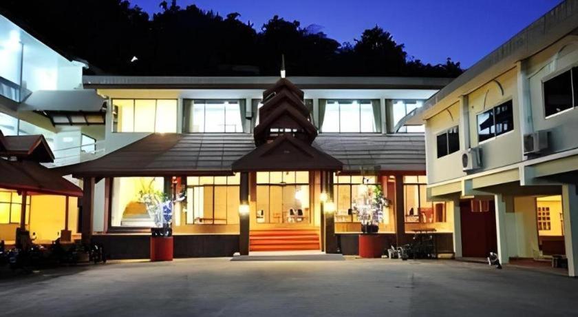皮亚波恩山乐园酒店 美塞 外观 照片