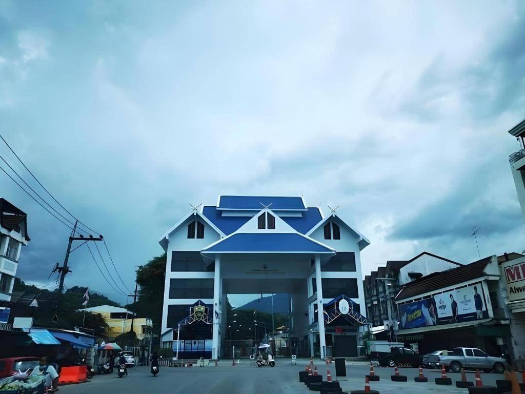皮亚波恩山乐园酒店 美塞 外观 照片